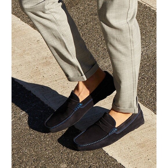 Men's Black Loafers - Picture 1 of 9